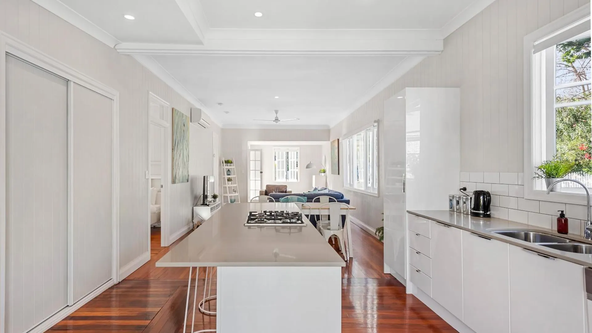 Charming Cottage Short Distance To Cbd With Parking Brisbane 0*,
